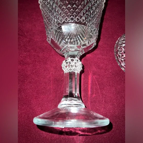 Vintage Indiana Glass Company Made in the USA Candy Dish - Picture 3 of 11